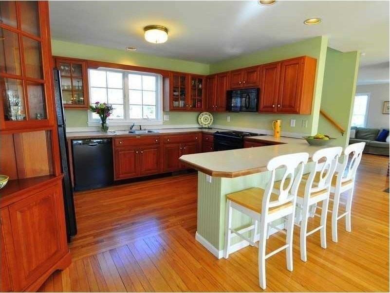 26 Peggy Ln - Photo 3 of 16