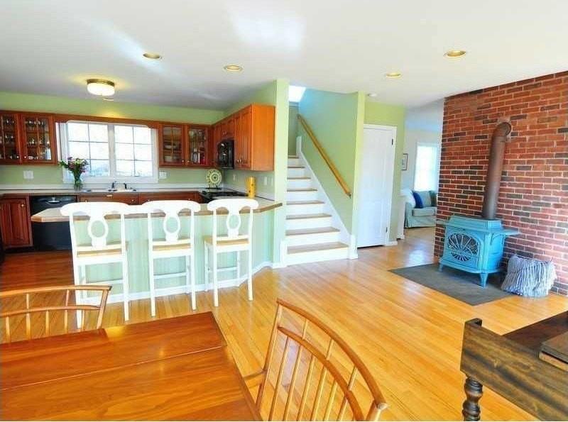 26 Peggy Ln - Photo 4 of 16