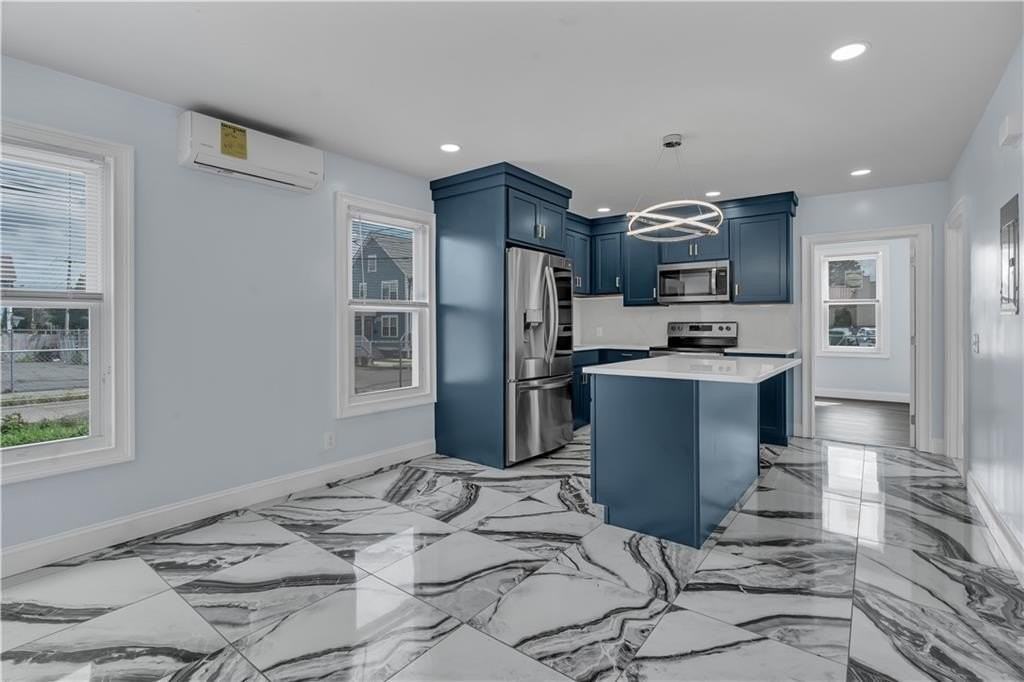 255 Pearl St Unit 1 - Photo 3 of 18