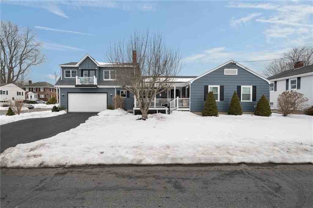 97 Eustis Ave Unit 2 - Photo 6 of 33