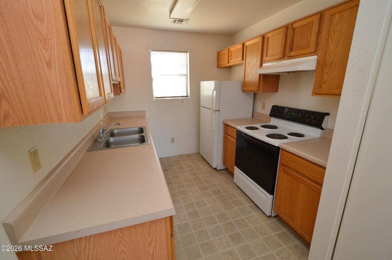 450 E Wilcox Ln Unit 2 #2 - Photo 4 of 11