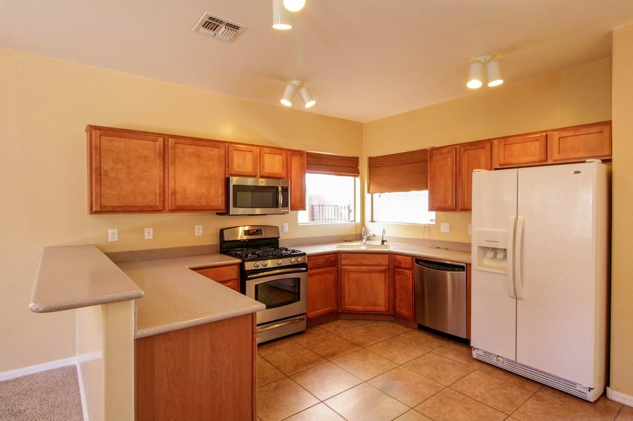 161 E Camino Del Abeto - Photo 3 of 9