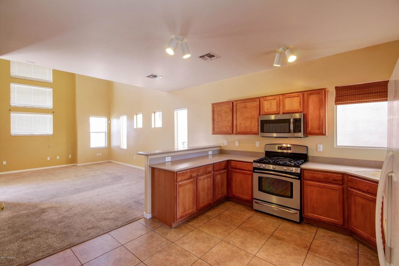 161 E Camino Del Abeto - Photo 4 of 9