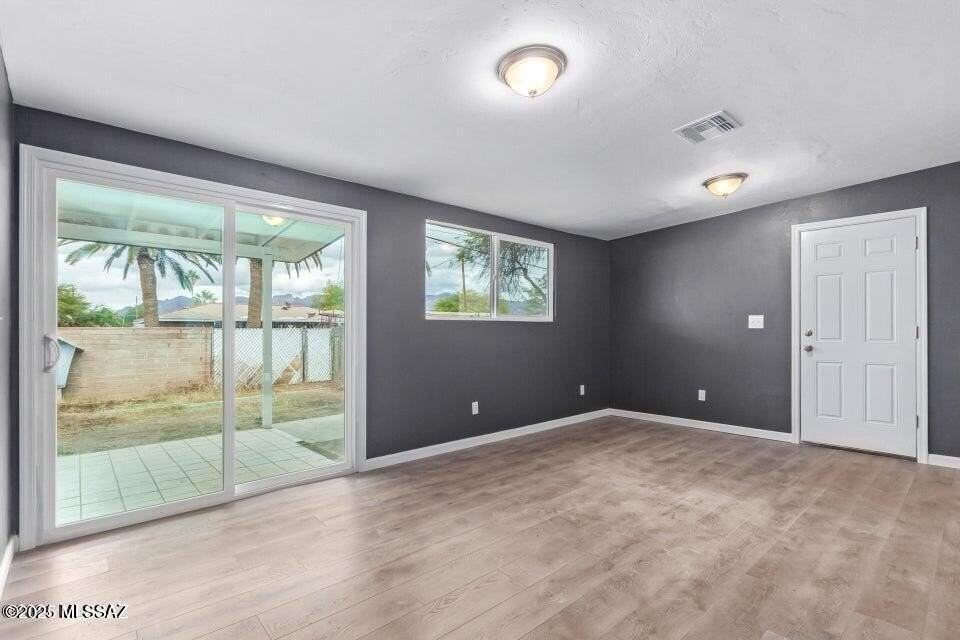 843 E Alturas St - Photo 4 of 23