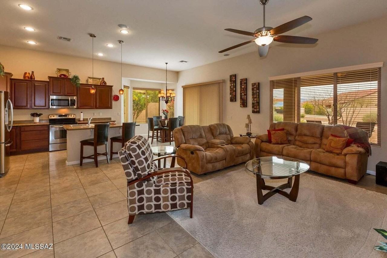 60065 E Arroyo Vista Dr - Photo 5 of 37