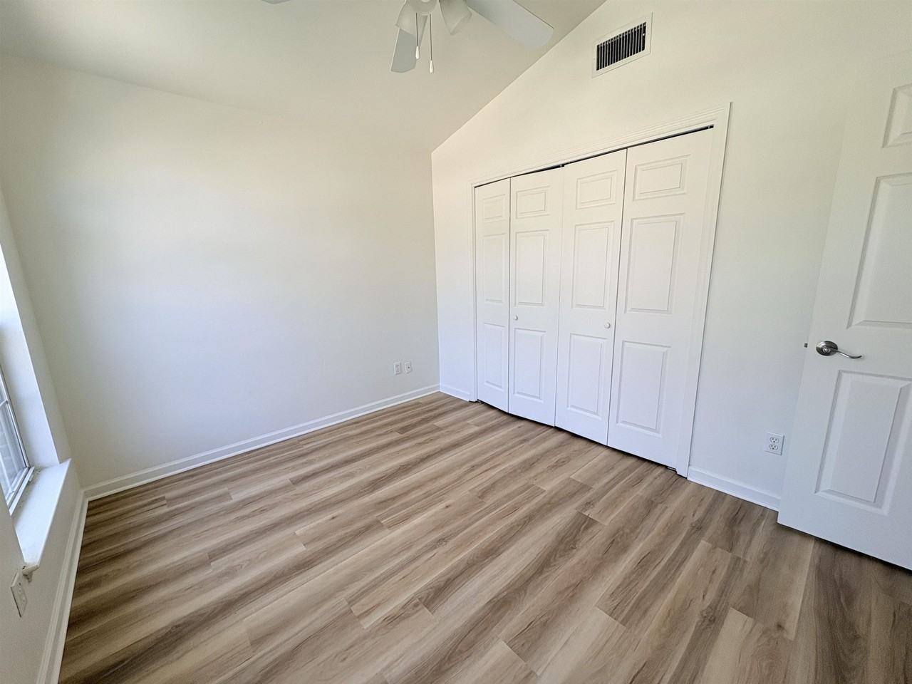 4428 Siesta Ct - Photo 3 of 28