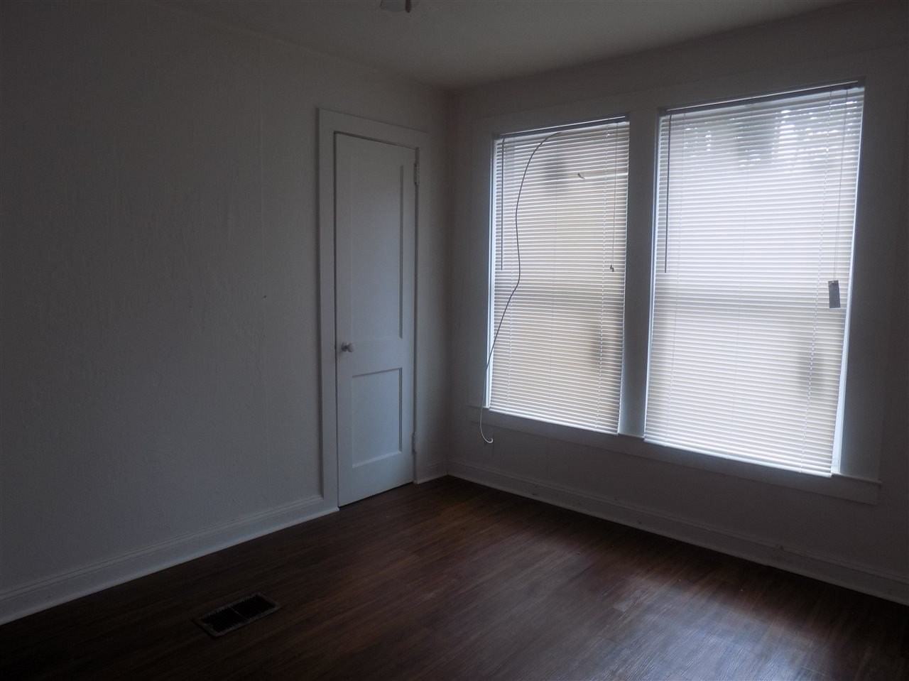 1316 Stone Rd - Photo 7 of 13