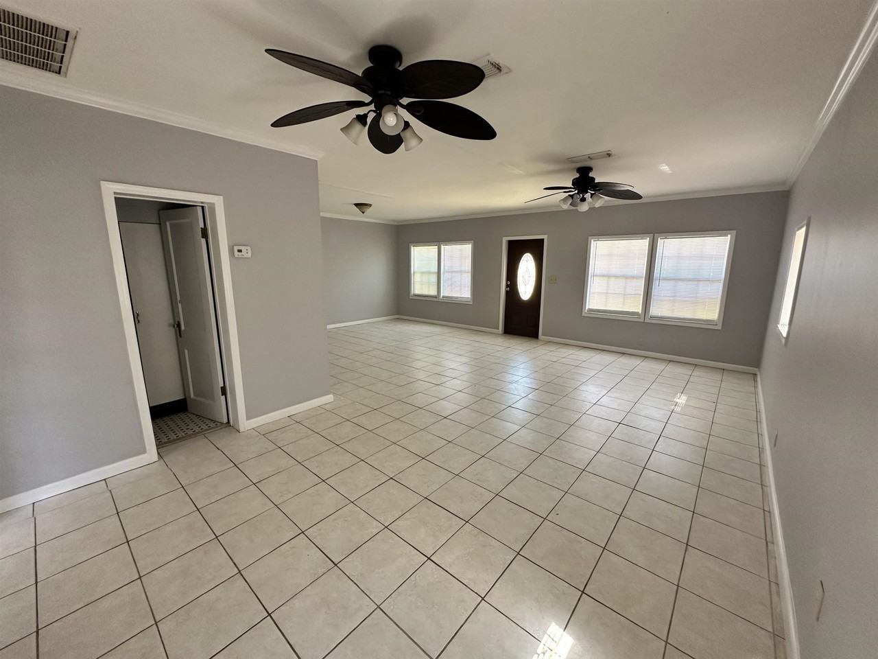 4024 N Monroe St - Photo 3 of 14