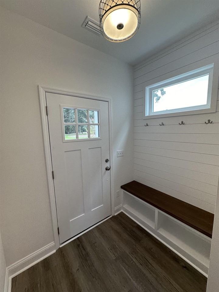 5662 Native Oak Dr - Photo 2 of 23