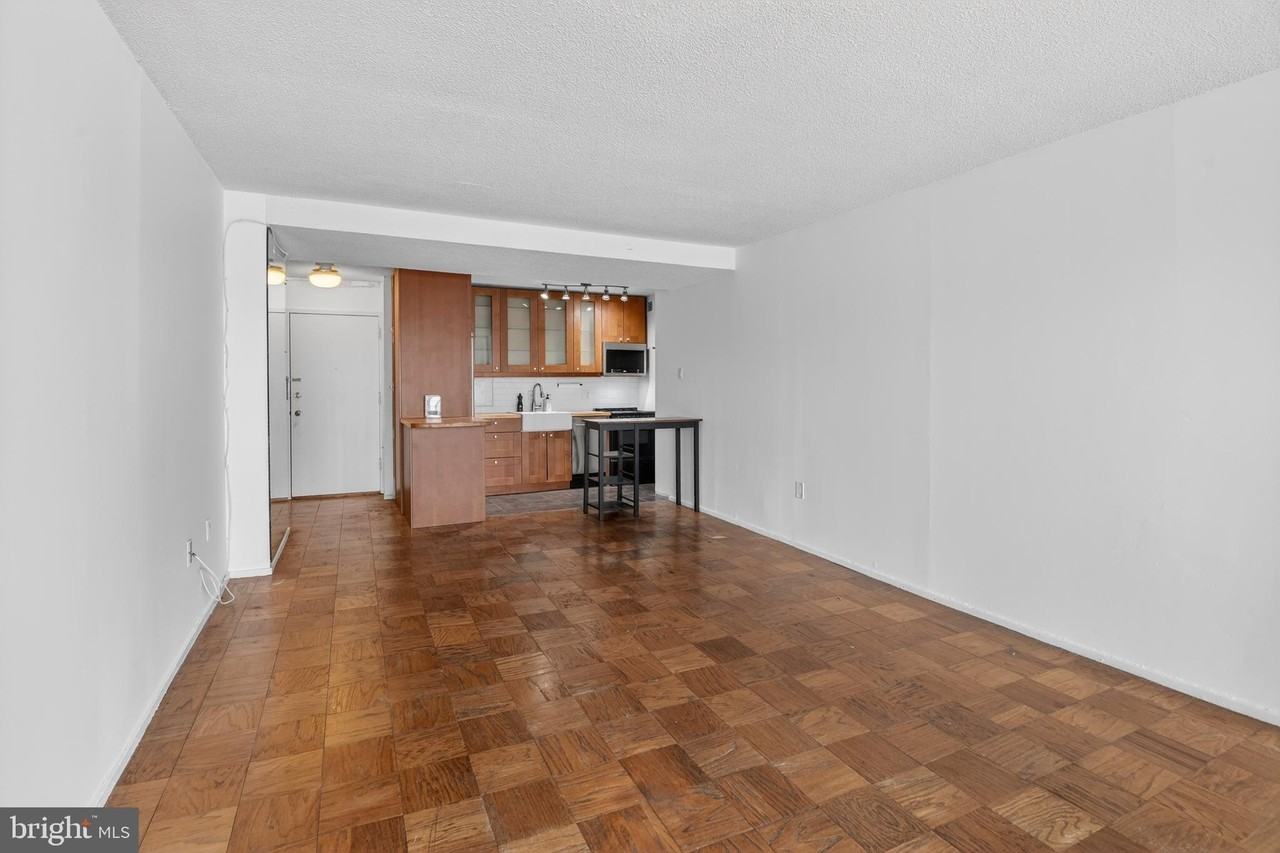 1301 Delaware Ave Sw #N602 - Photo 6 of 18