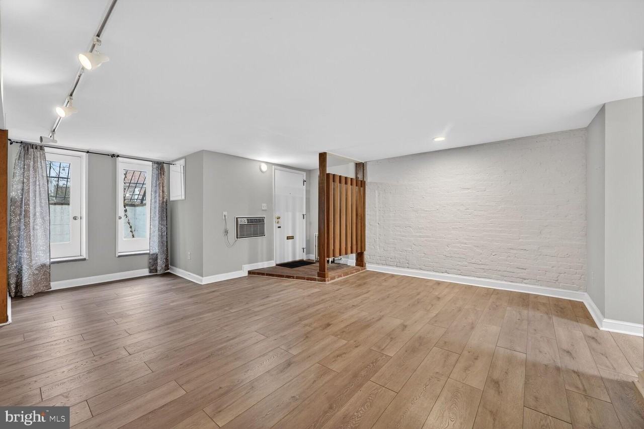 2007 Kalorama Rd Nw Apt B - Photo 2 of 17