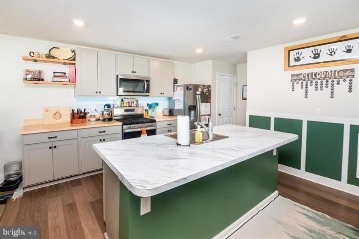 454 Currant Cir - Photo 5 of 16