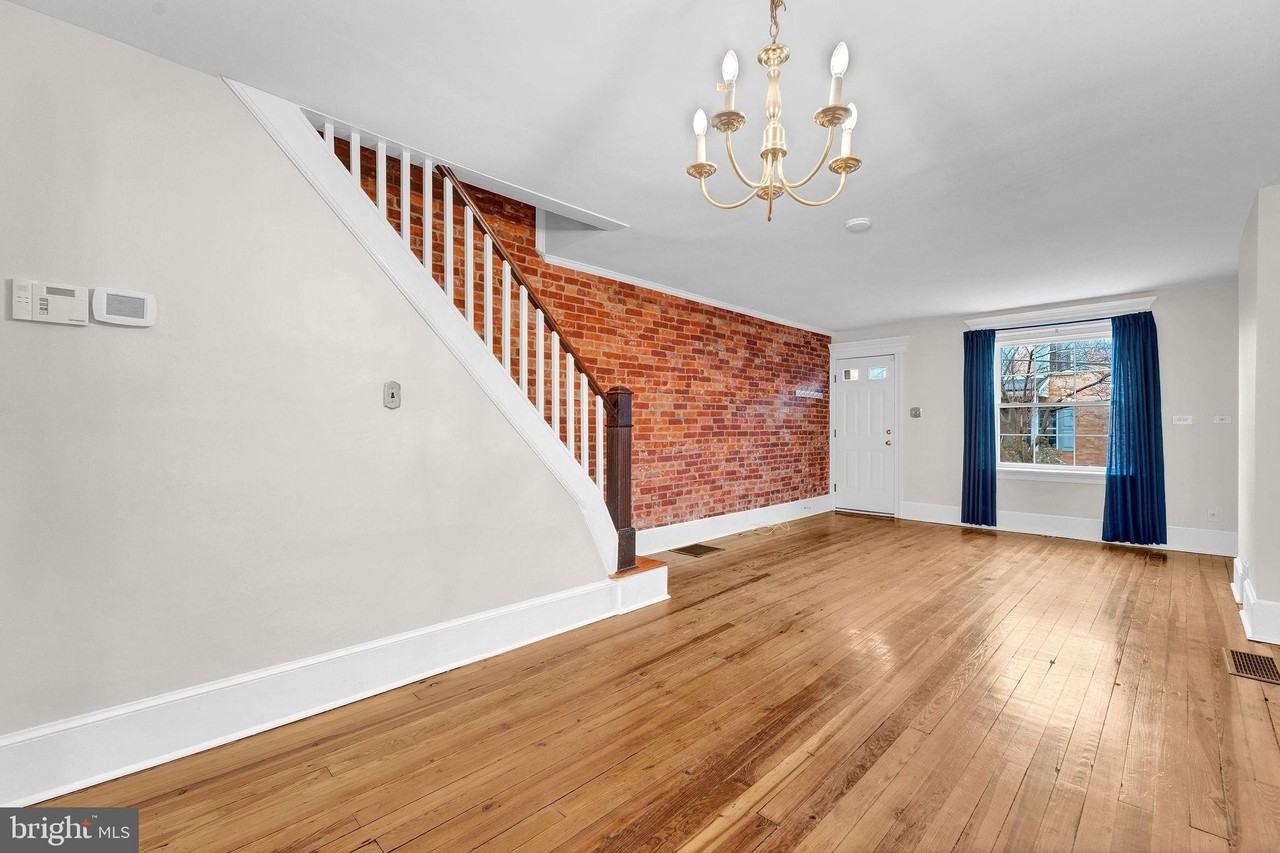 1613 Laurel St - Photo 2 of 25