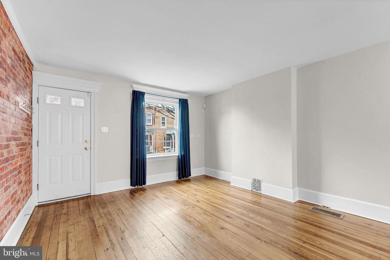 1613 Laurel St - Photo 4 of 25