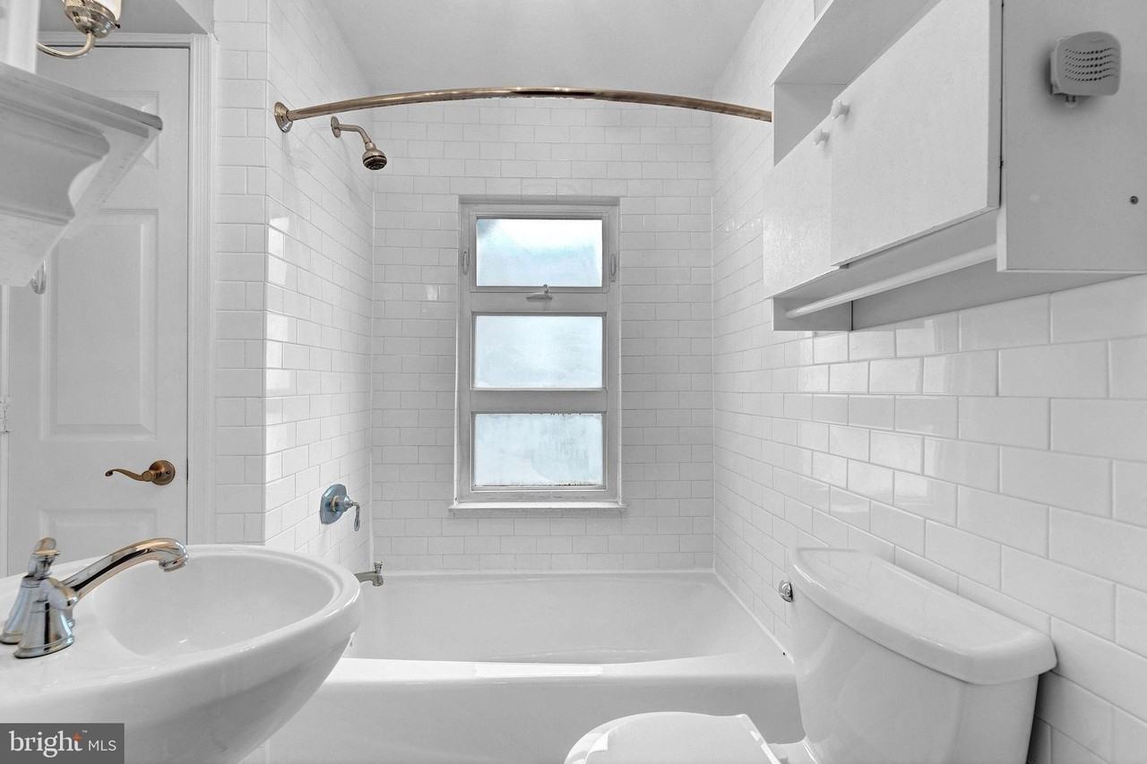 1613 Laurel St - Photo 7 of 25