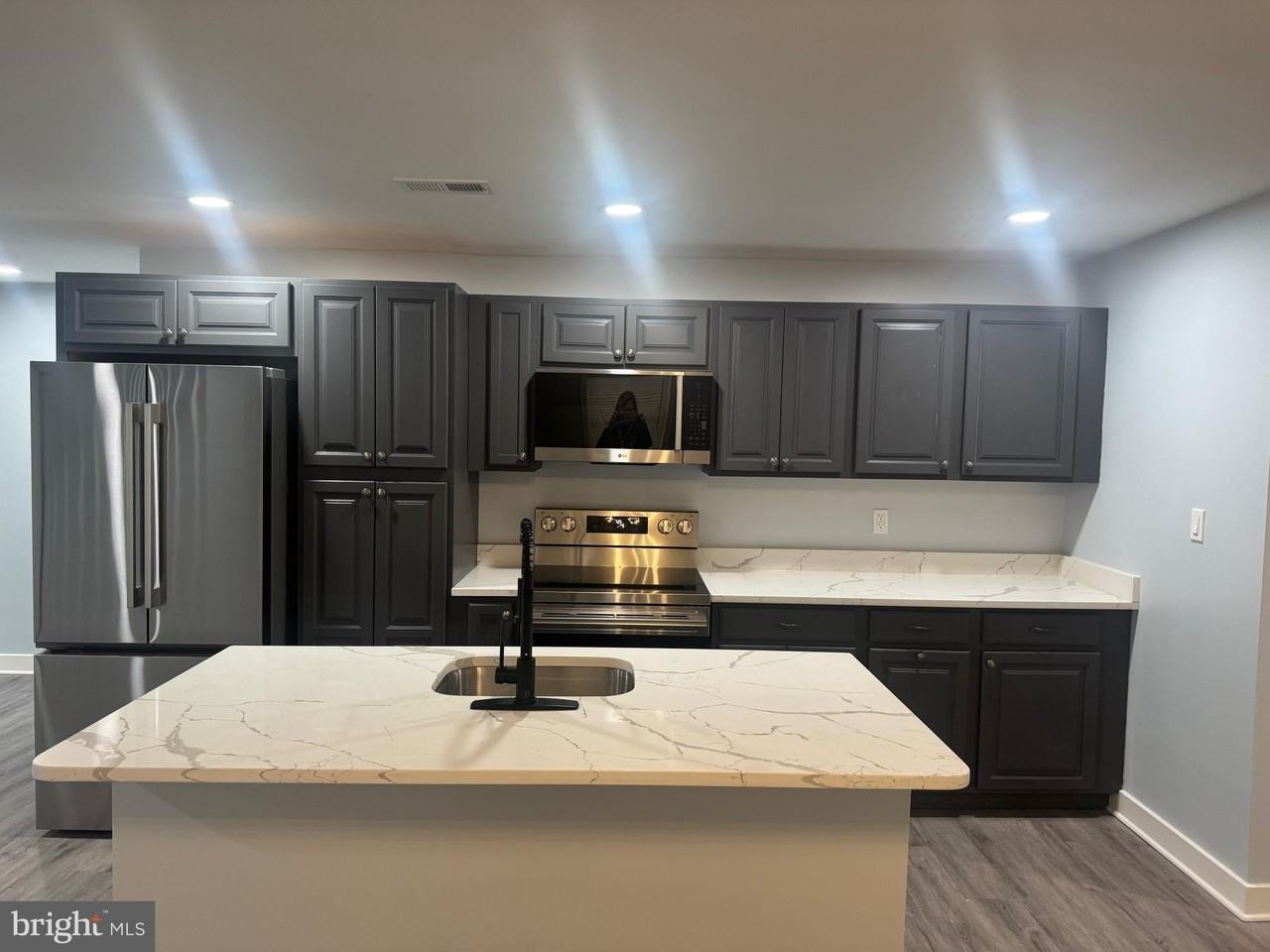 997 Flemings Landing Rd - Photo 4 of 18