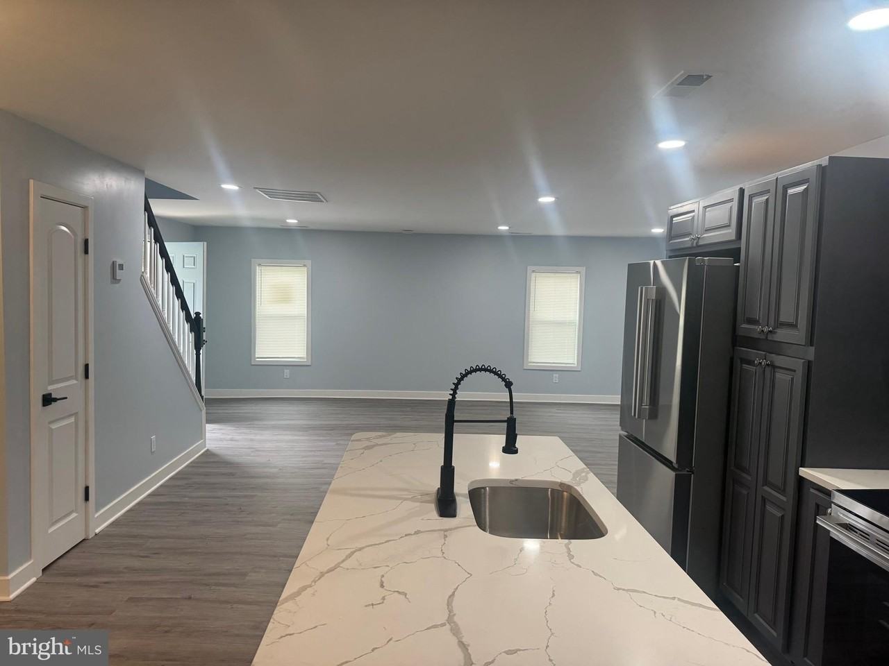 997 Flemings Landing Rd - Photo 6 of 18