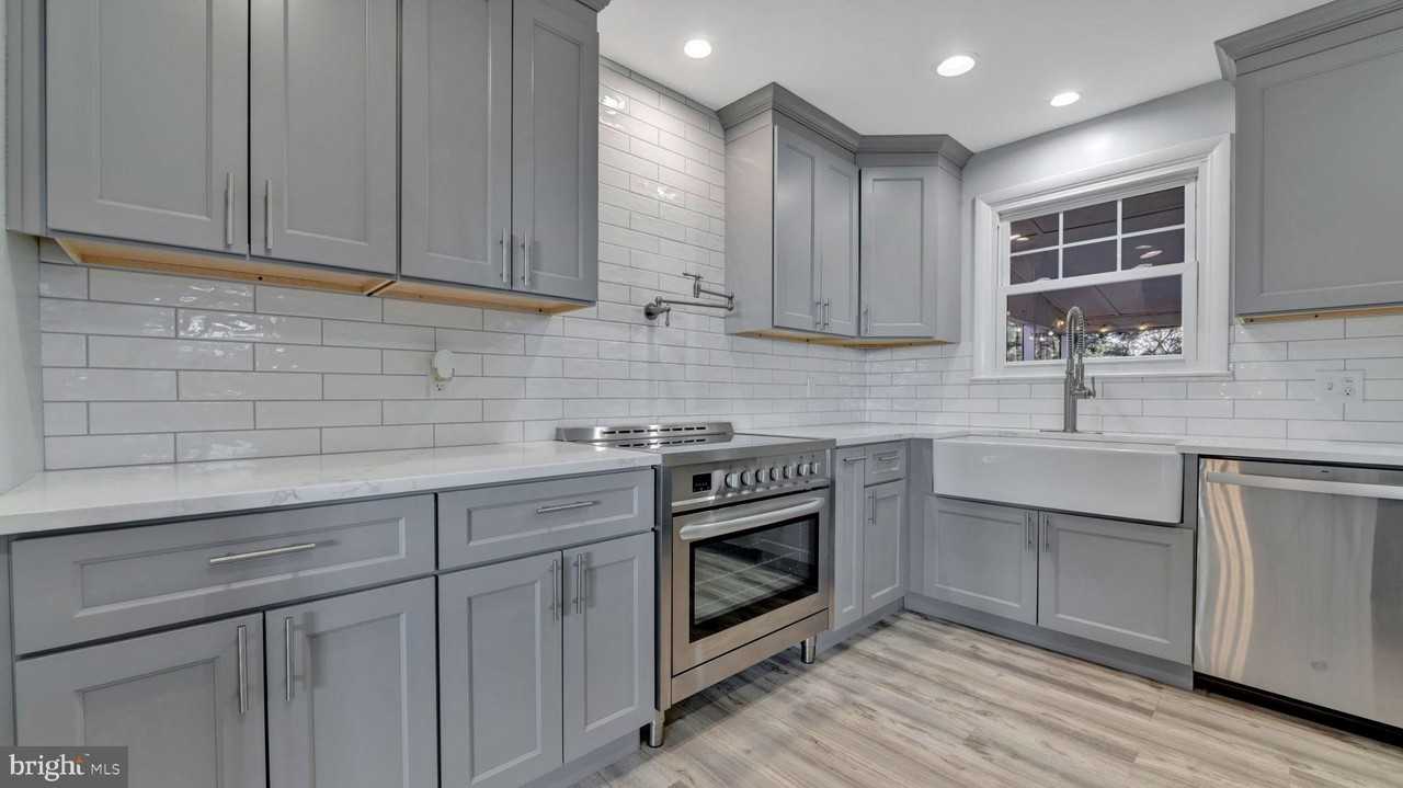 1312 Magnolia Ave - Photo 3 of 41