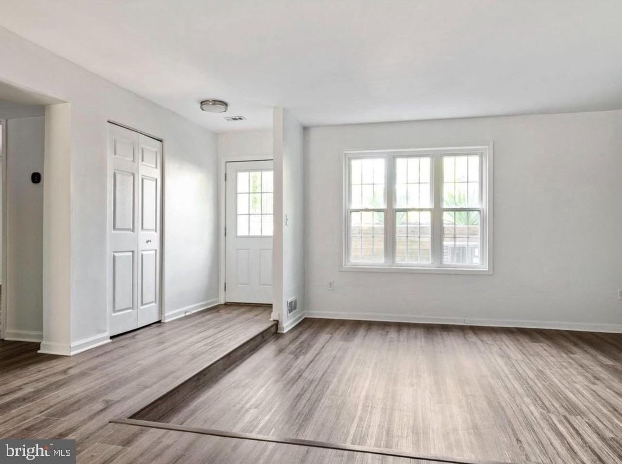 1468 Lowell Ct - Photo 5 of 23