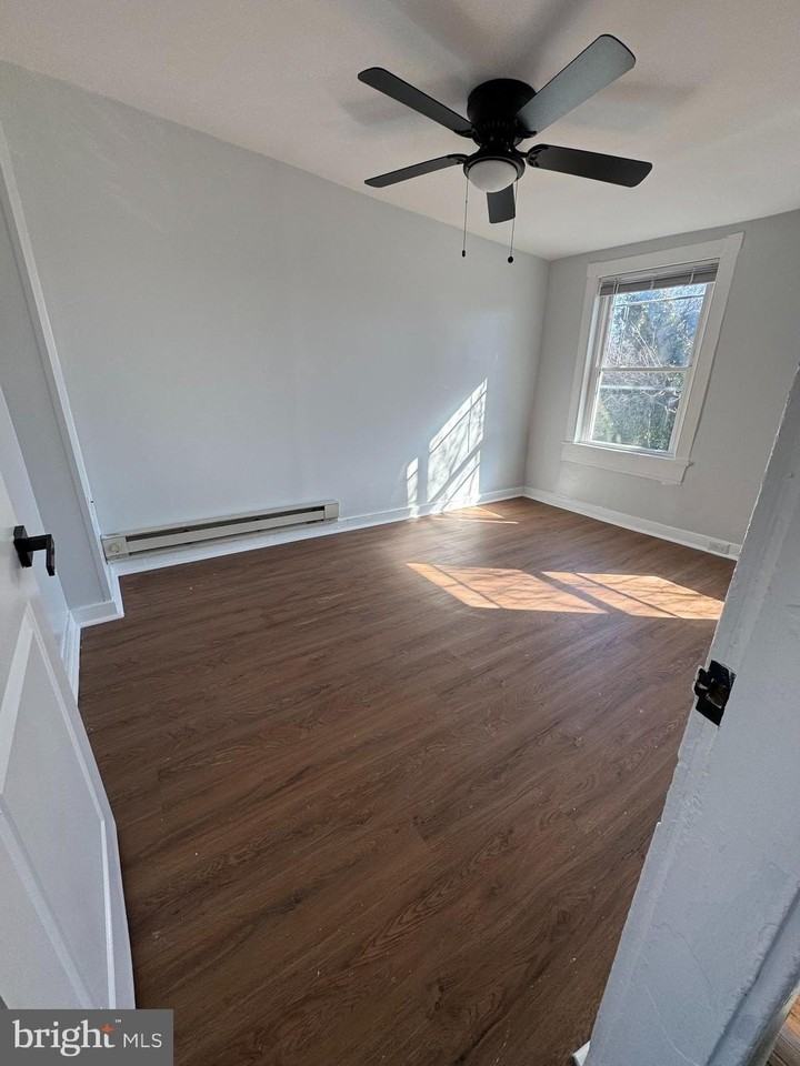 1137 W Lombard St - Photo 7 of 7