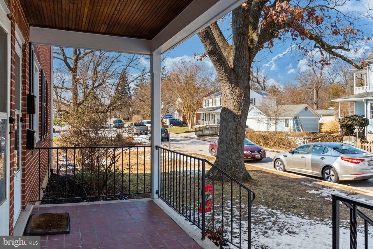 500 Park Ave - Photo 2 of 14