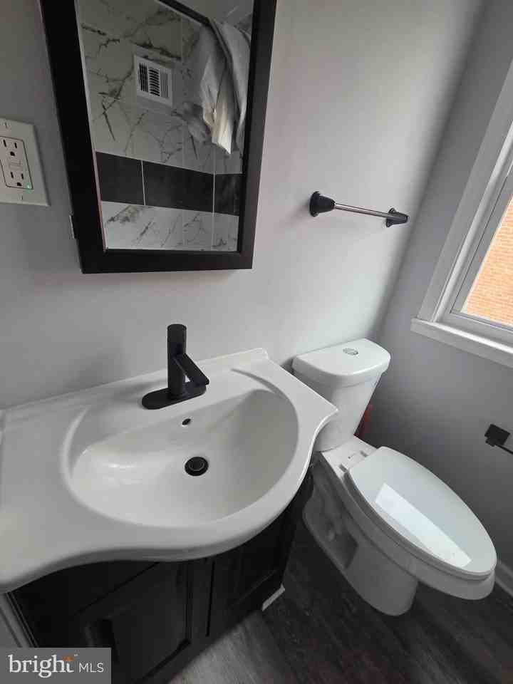 7545 Ives Ln - Photo 3 of 21