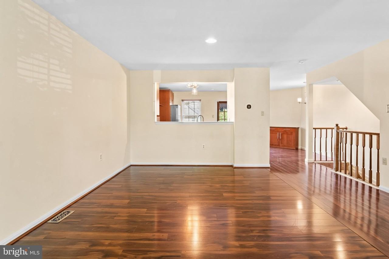 26 Wessex Ct - Photo 4 of 37