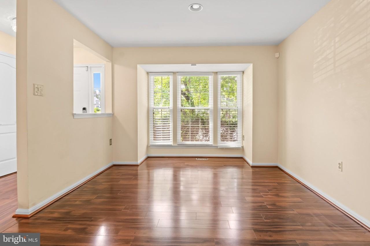 26 Wessex Ct - Photo 6 of 37