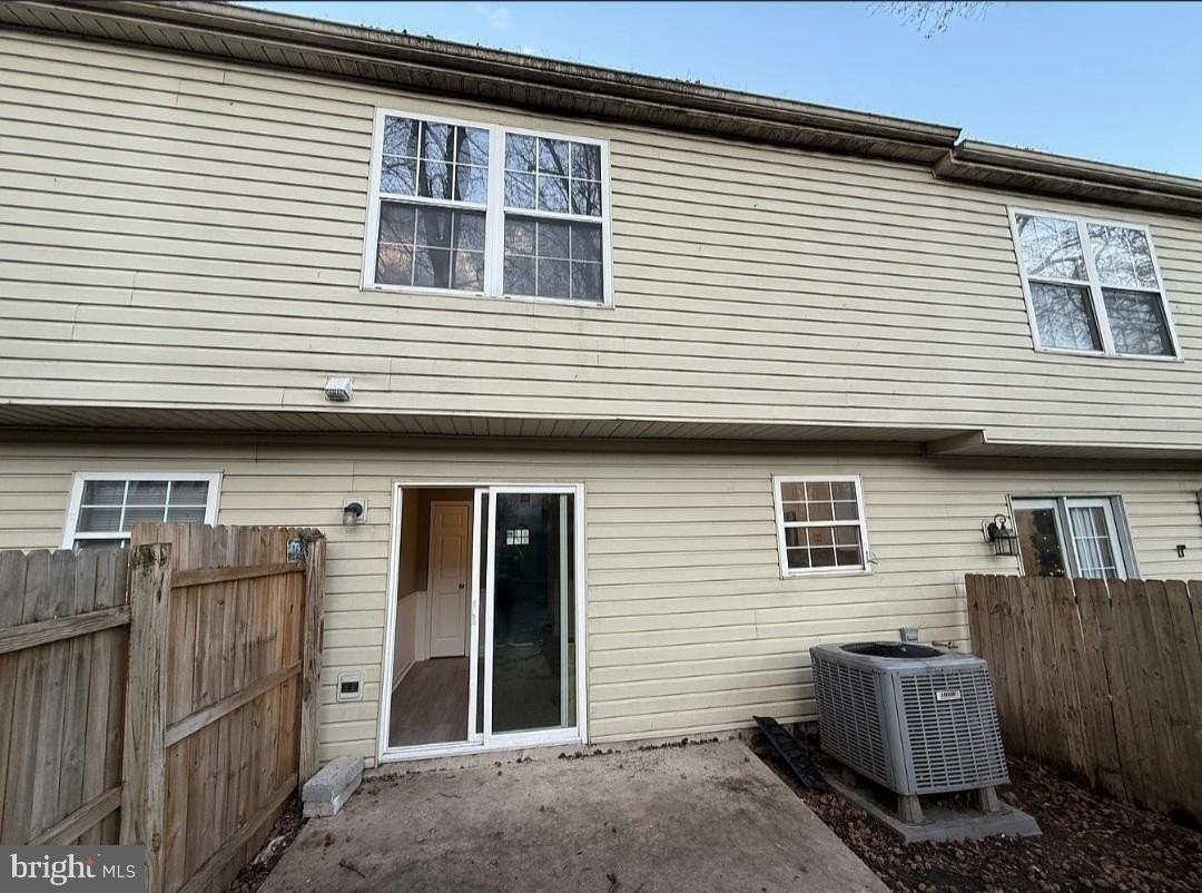 30 Sycamore Dr - Photo 2 of 22