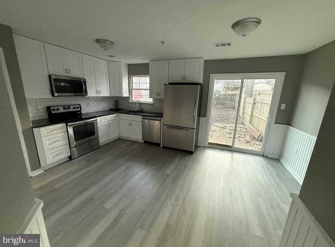 30 Sycamore Dr - Photo 3 of 22