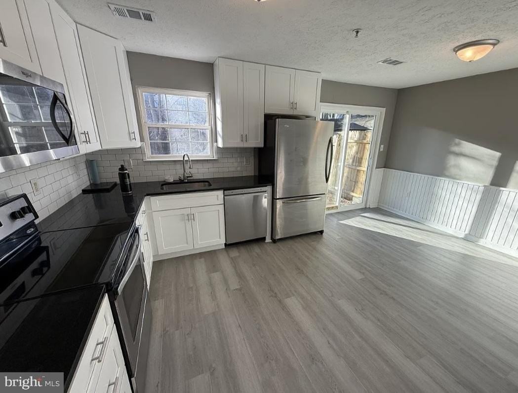 30 Sycamore Dr - Photo 4 of 22