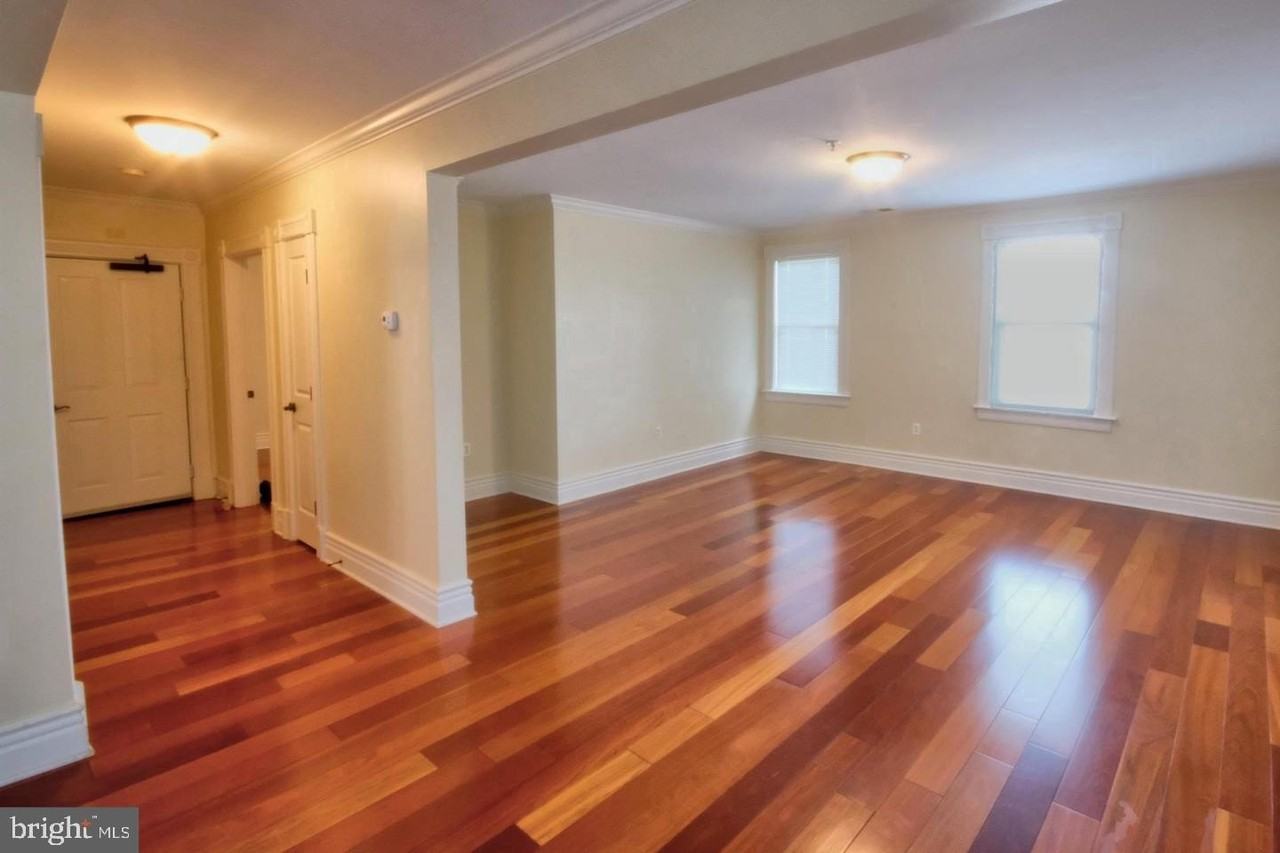 303 Charles St - Photo 2 of 10