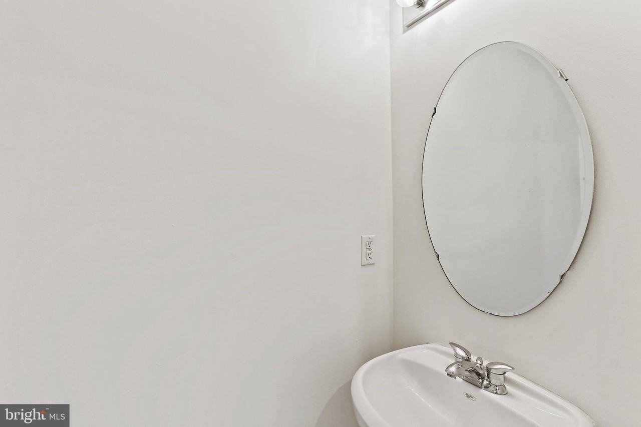 7039 Oak Grove Way Unit 112 - Photo 2 of 20