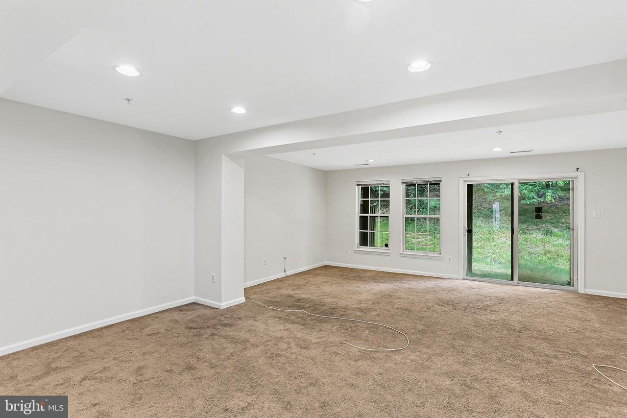 7039 Oak Grove Way Unit 112 - Photo 4 of 20