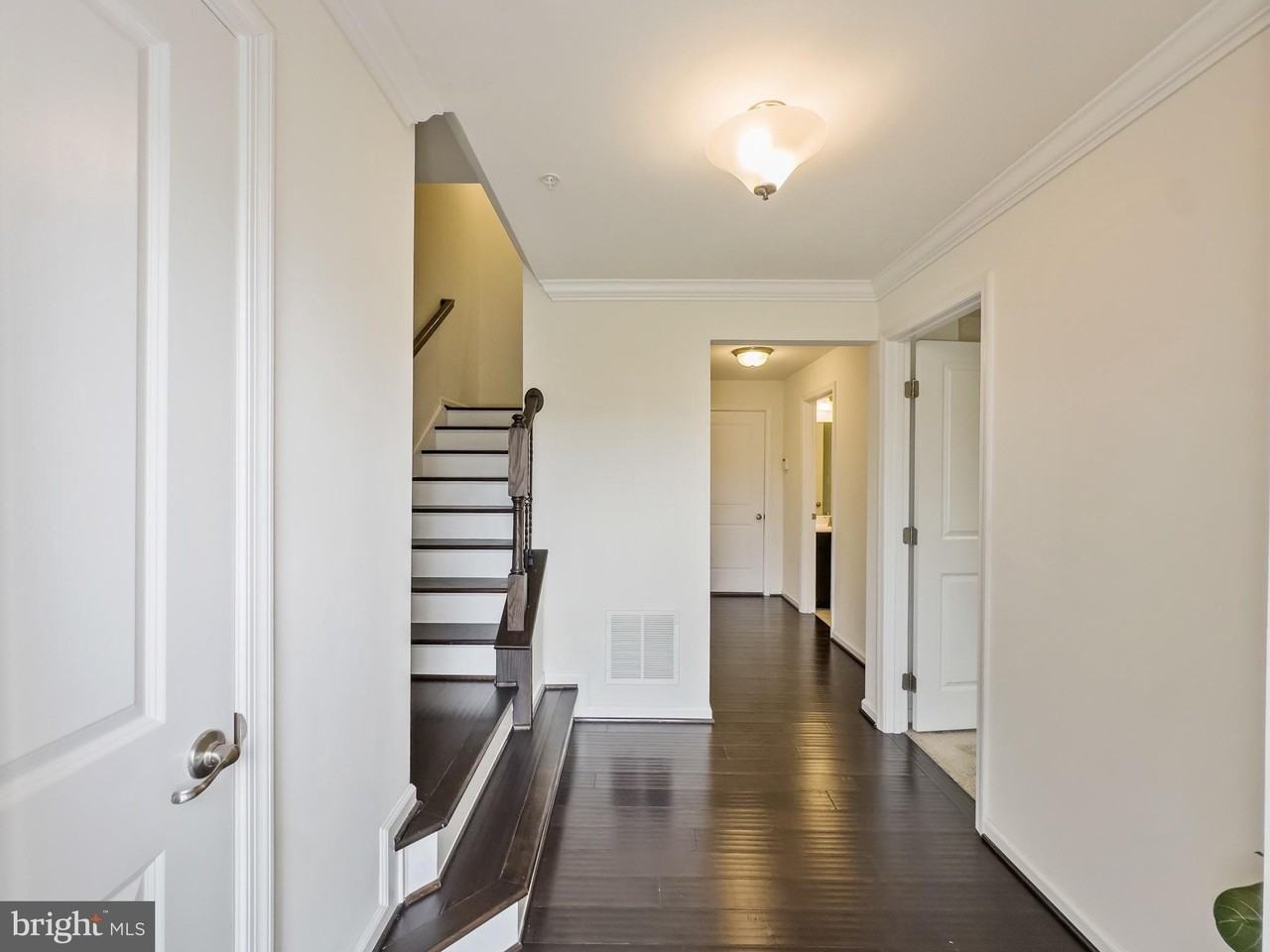 7607 Golden Slumber Ln - Photo 4 of 38