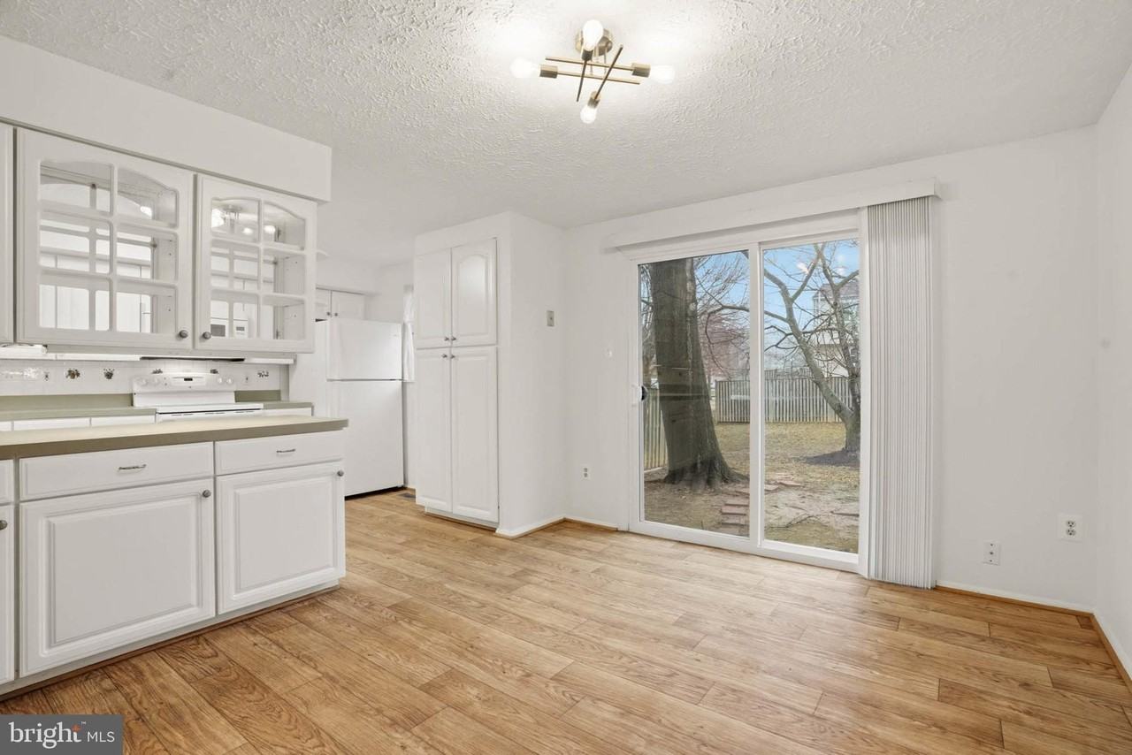 7727 Eagles Head Ct - Photo 7 of 30