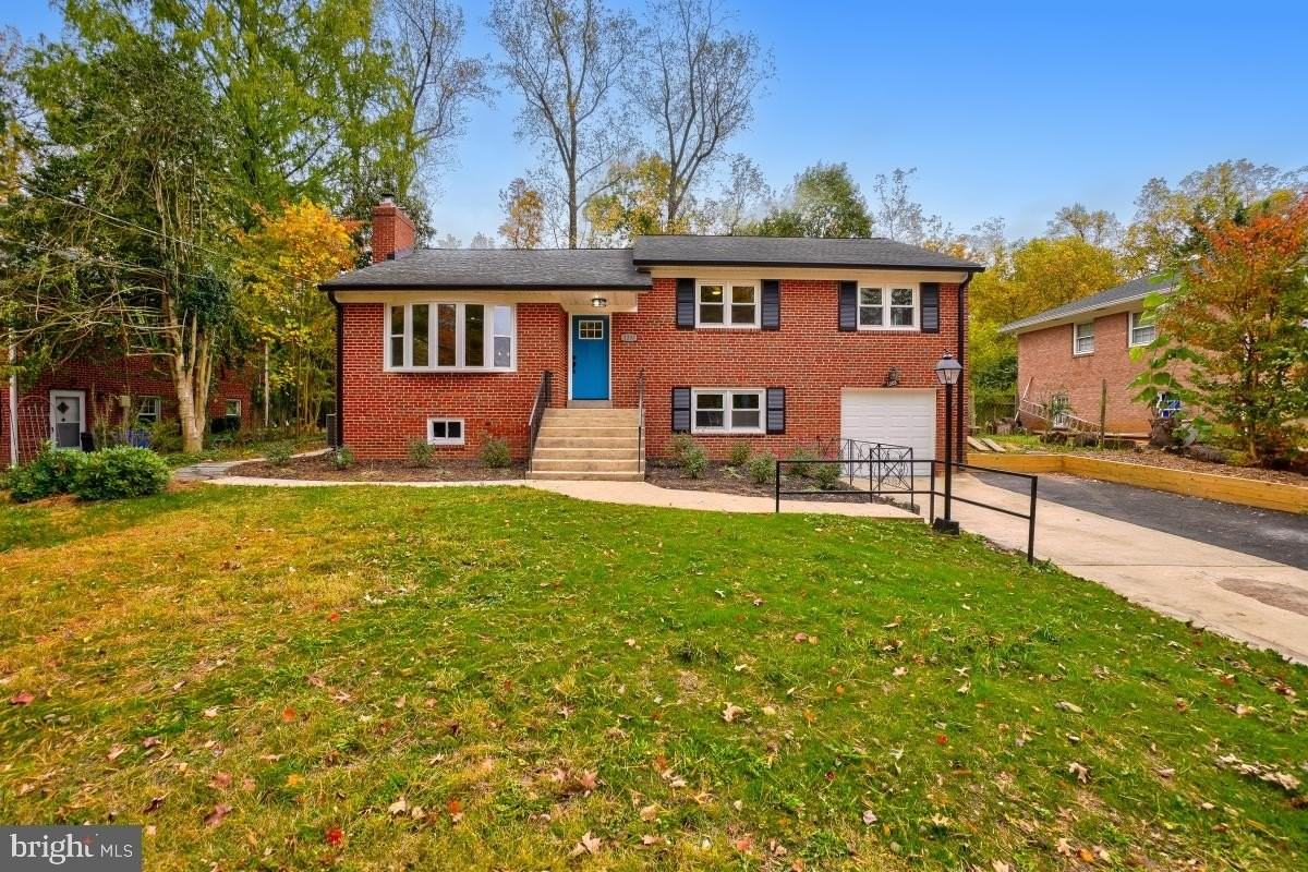 1203 Brantford Ave - Photo 2 of 32