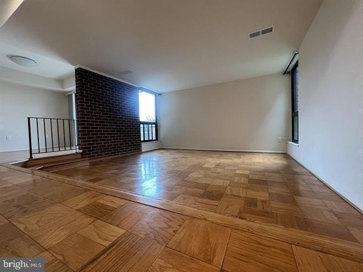 2109 Walsh View Ter Unit 12-203 - Photo 5 of 14