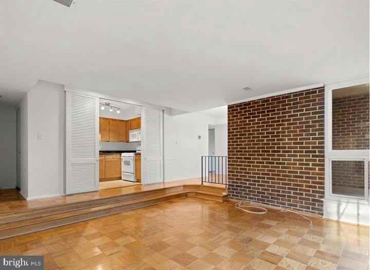 2109 Walsh View Ter Unit 12-203 - Photo 6 of 14