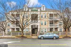 featured image of 13205 Cloppers Mill Dr #13D