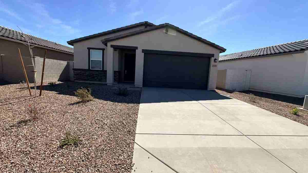 2379 E Fortana Dr - Photo 2 of 44