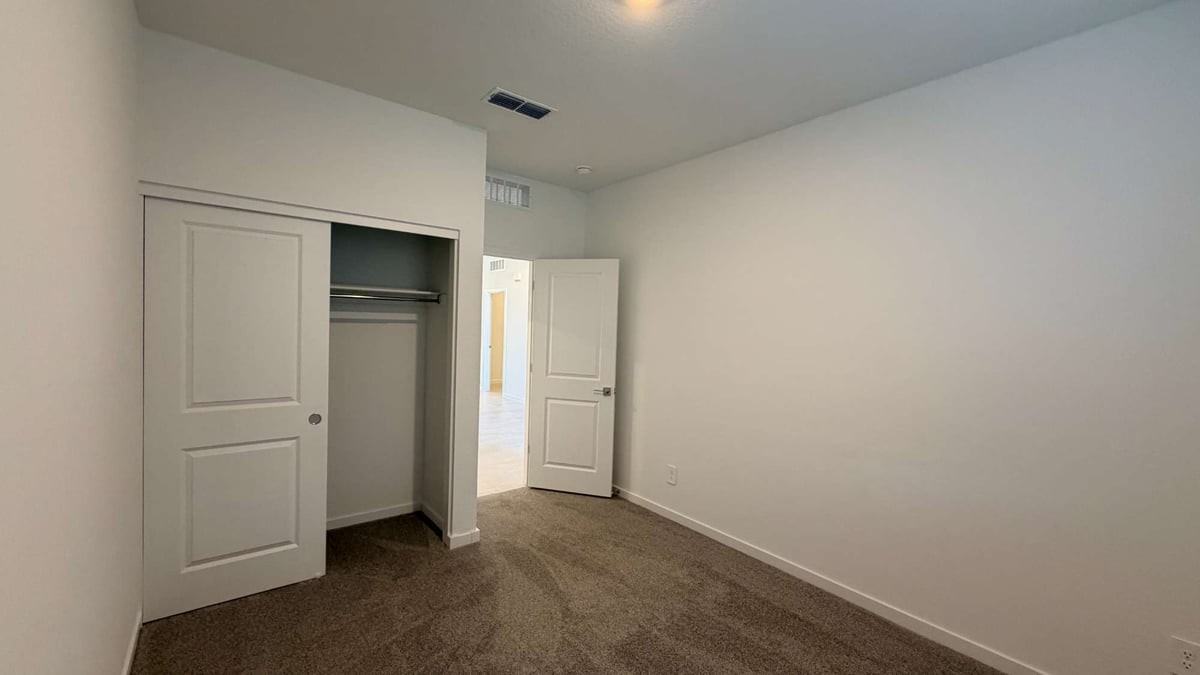 2379 E Fortana Dr - Photo 3 of 44