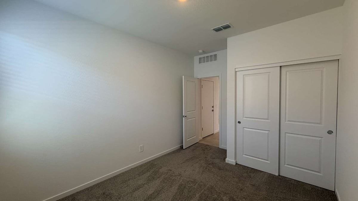 2379 E Fortana Dr - Photo 7 of 44