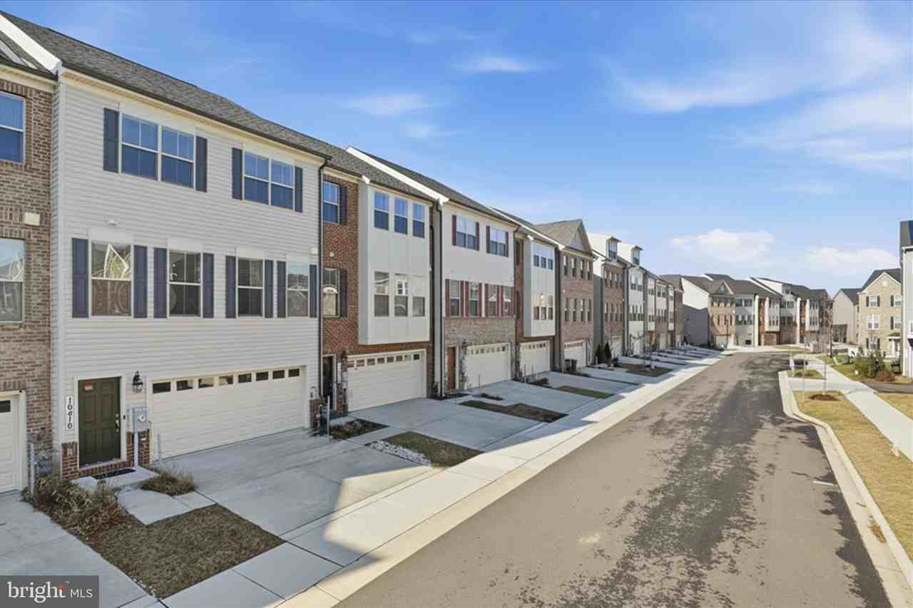 16416 Fife Way - Photo 2 of 43