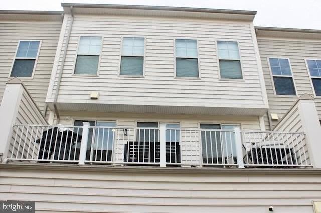 5303 Greenwich Cir - Photo 2 of 6