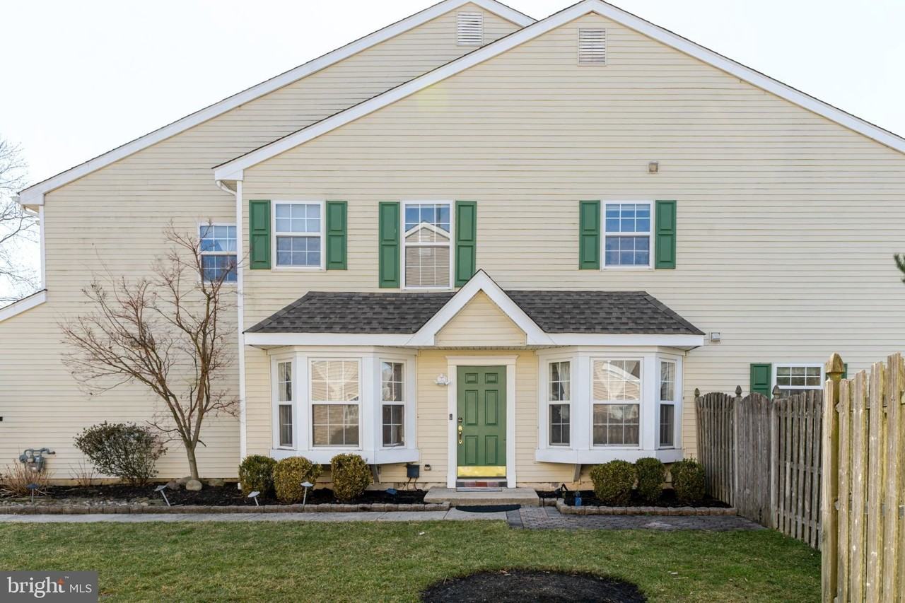 21 Stokes Rd - Photo 3 of 36