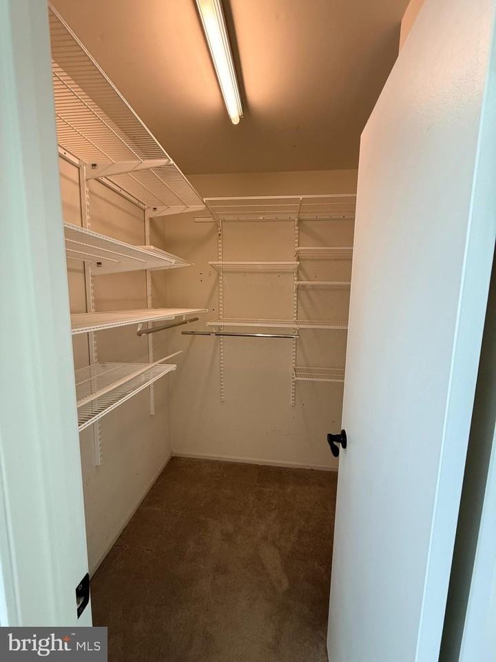 12 Wanda Ct - Photo 4 of 11