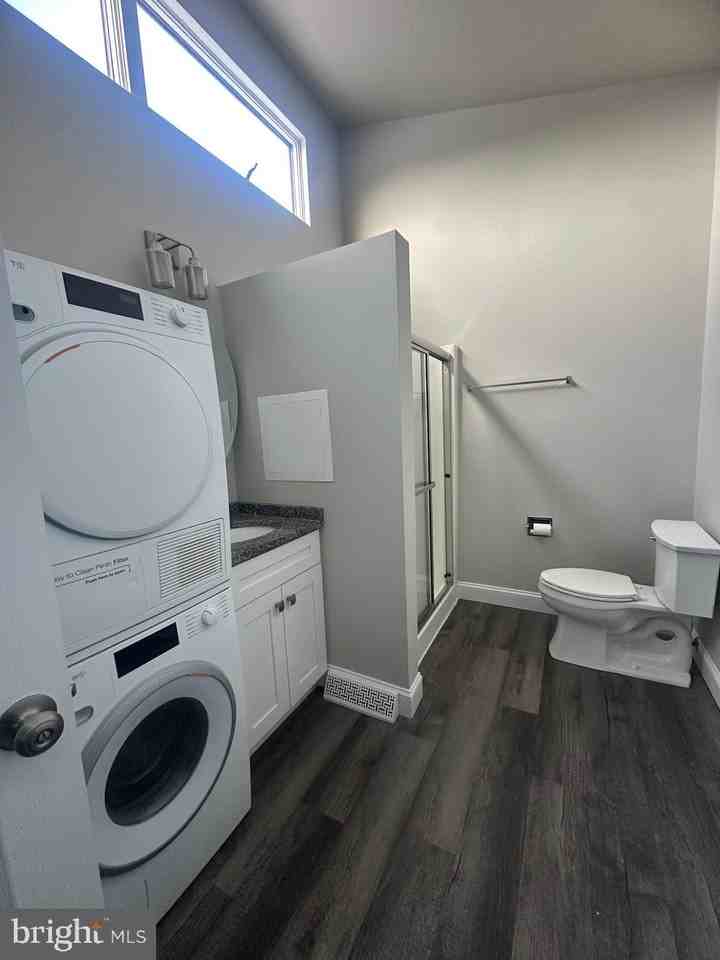 1501 WADE BLVD S unit: Upstairs - Photo 6 of 6