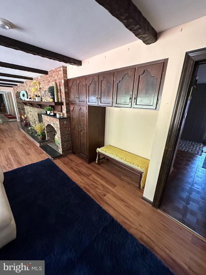 600 Glenside Rd - Photo 2 of 50