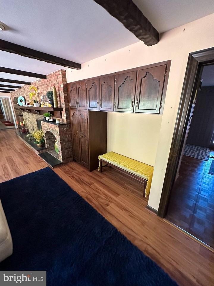 600 Glenside Rd - Photo 3 of 50